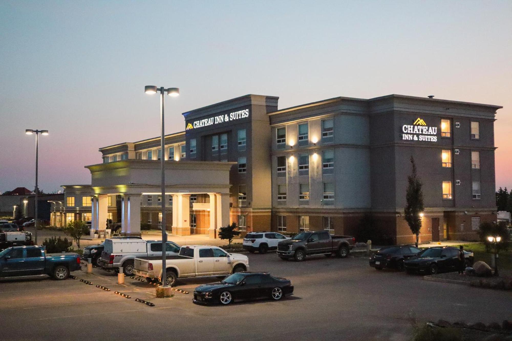 Chateau Inn & Suites Bonnyville Exterior photo